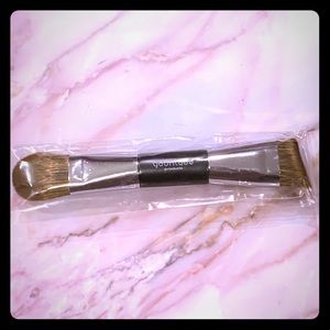 Younique Contour brush new